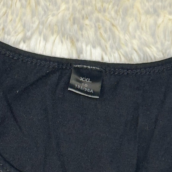 Naruto - Uchiha clan symbol on the back with the Mangekyō Sharingan on the front - Picture 3 of 5